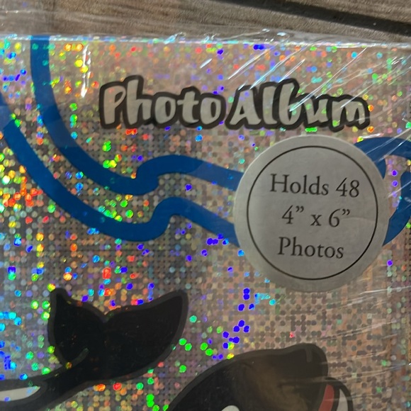SeaWorld Holographic Photo Album - Picture 2 of 3
